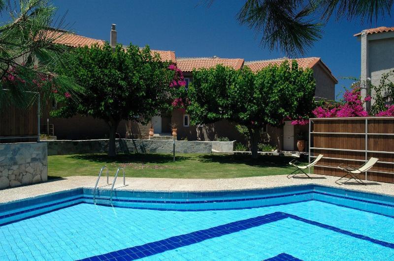 Paradise Island Villas Hersonissos  Exterior photo
